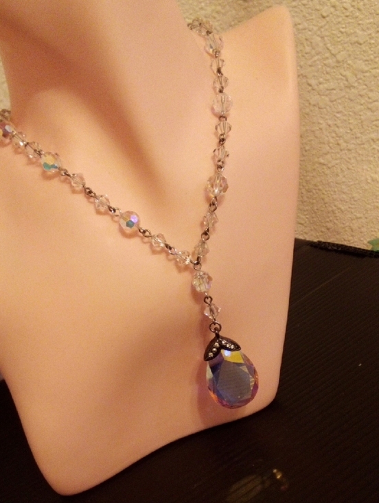 Teardrop Necklace With Iridescent Pendant & Gold Chain Crystal Teardrop Pendant Necklace - Iridescent